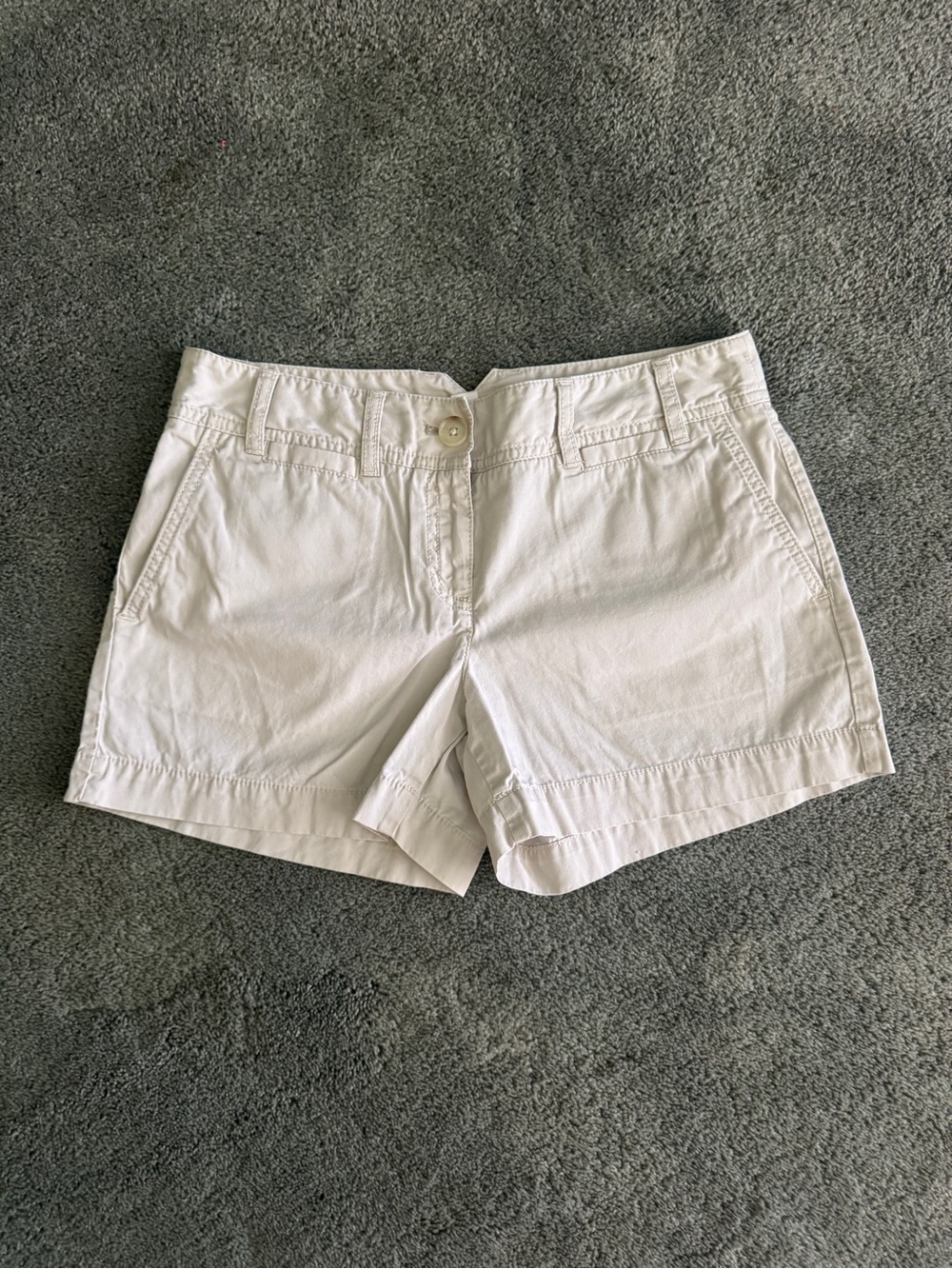 ANN TAYLOR LOFT Light Tan Shorts Side & Back Pockets Size 4 Summer Vibes